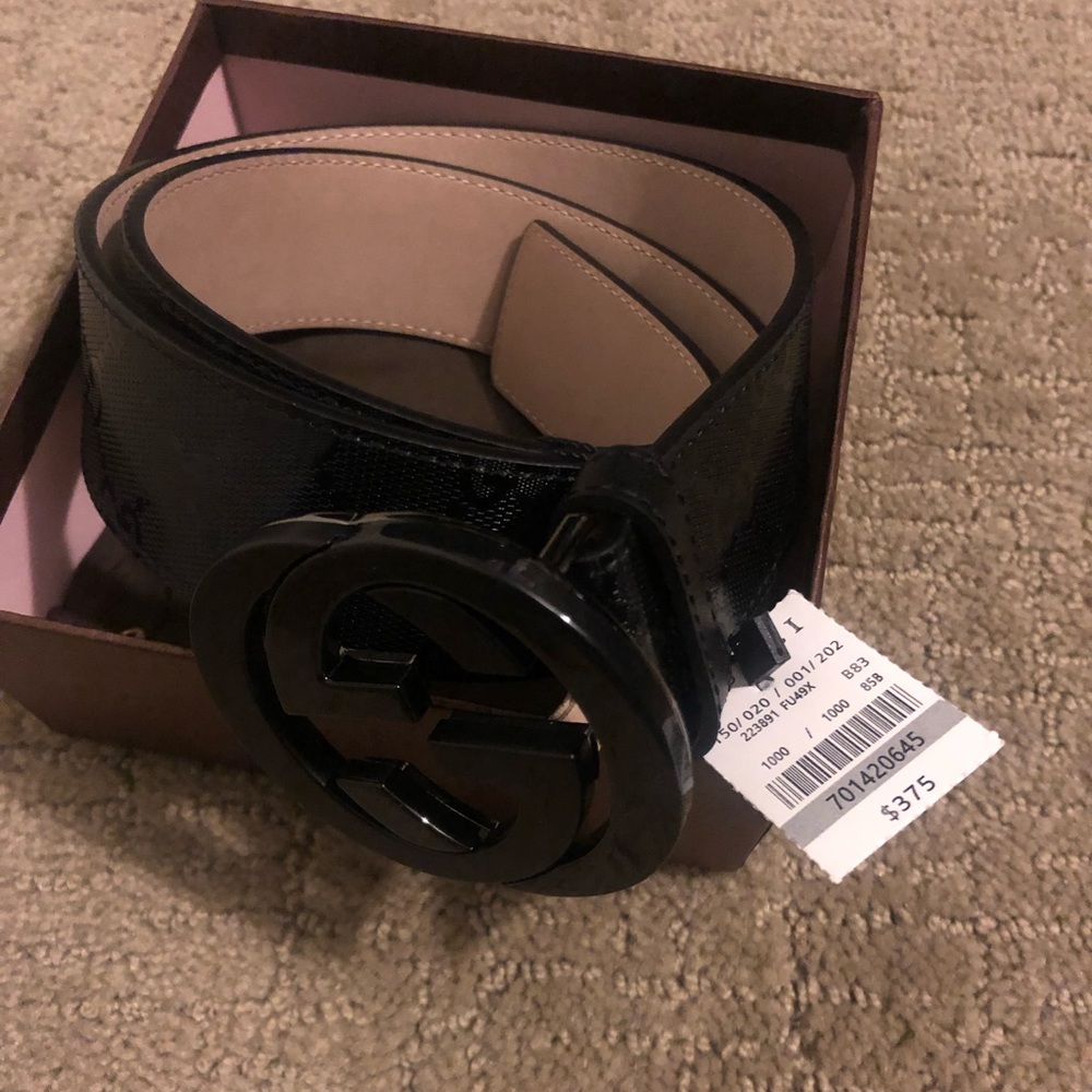 Men’s Gucci belt